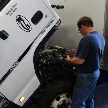 Old School Repair, Upper Michigan mechanic, Upper Michigan fix heavy-duty trucks, Upper Michigan heavy equipment mechanic, Upper Michigan fleet vehicle maintenance and repairs, Upper Michigan fleet mechanic, Northern Wisconsin welder, Northern Wisconsin f